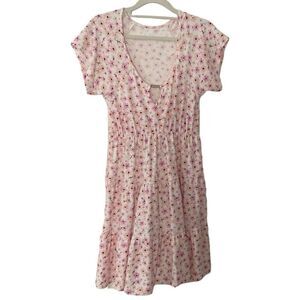 Pink Flowered Dress with a Silver Embellishment.   Size 3/5 Junior